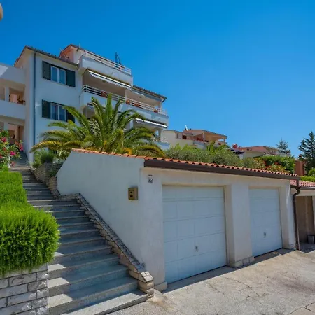 Luciana With Garden And Sea View Rabac
