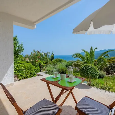 Apartman Luciana With Garden And Sea View