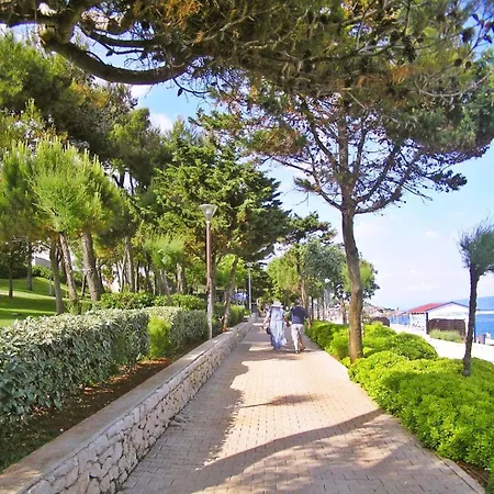 Luciana With Garden And Sea View *