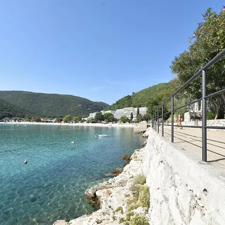 Luciana With Garden And Sea View Apartman *