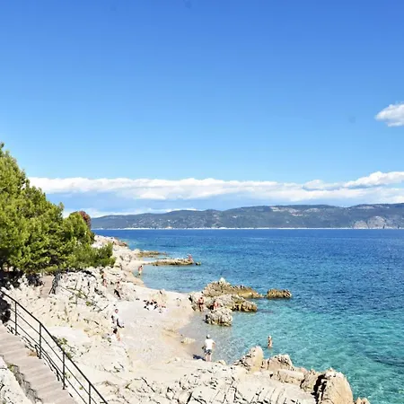 Luciana With Garden And Sea View